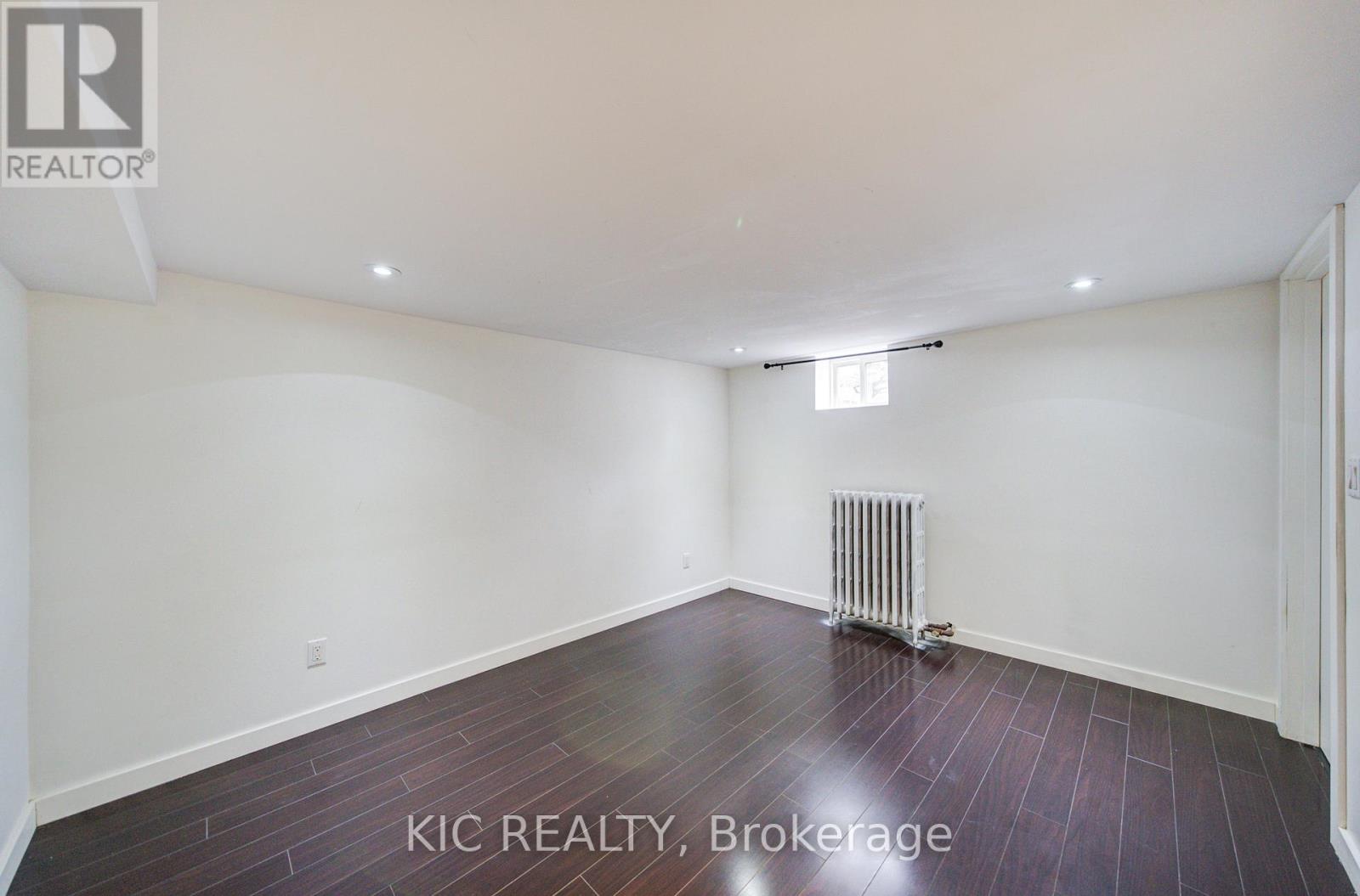 35 Montcalm Avenue, Toronto, Ontario  M6E 4N2 - Photo 26 - W13021562