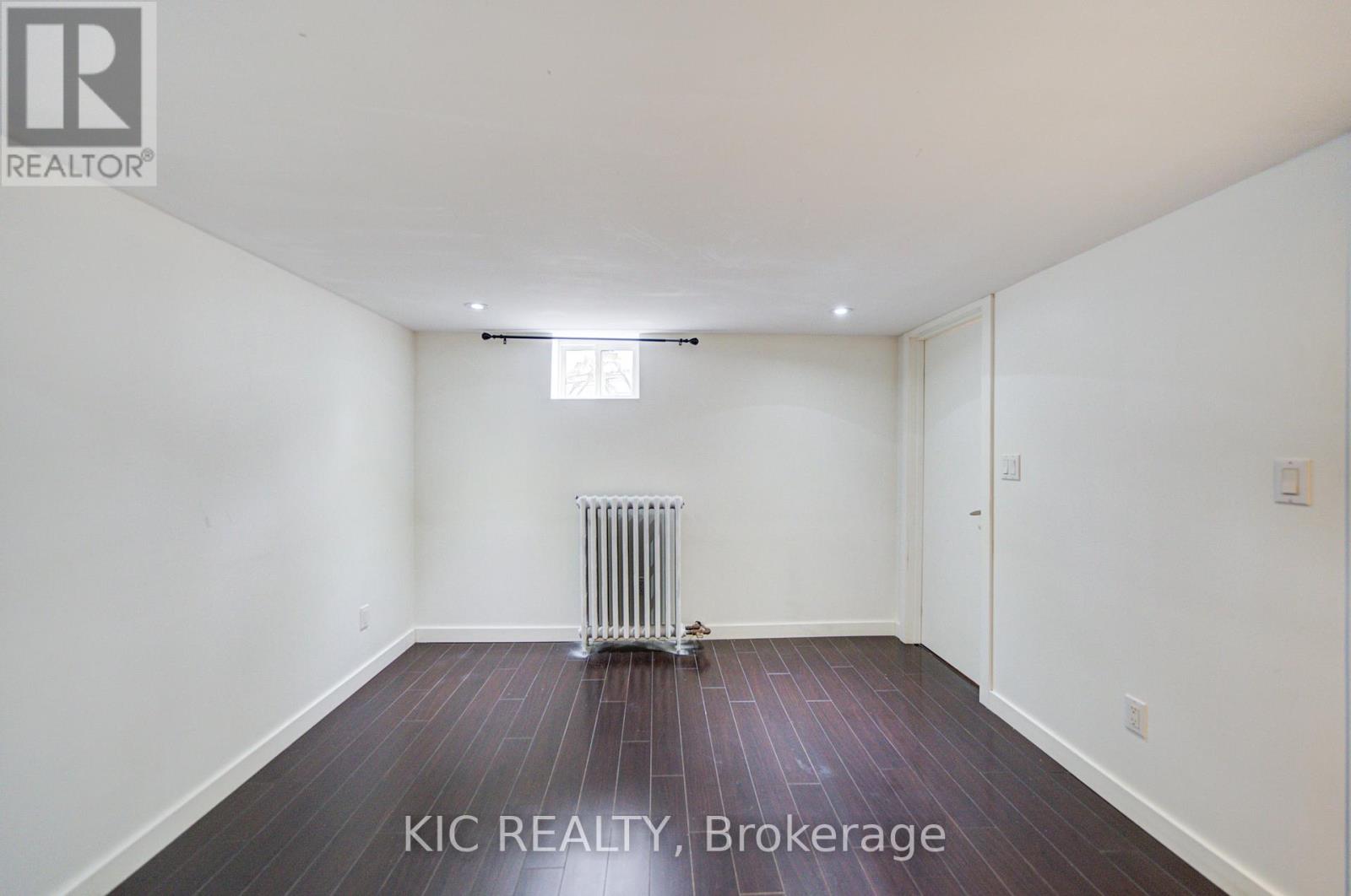 35 Montcalm Avenue, Toronto, Ontario  M6E 4N2 - Photo 27 - W13021562