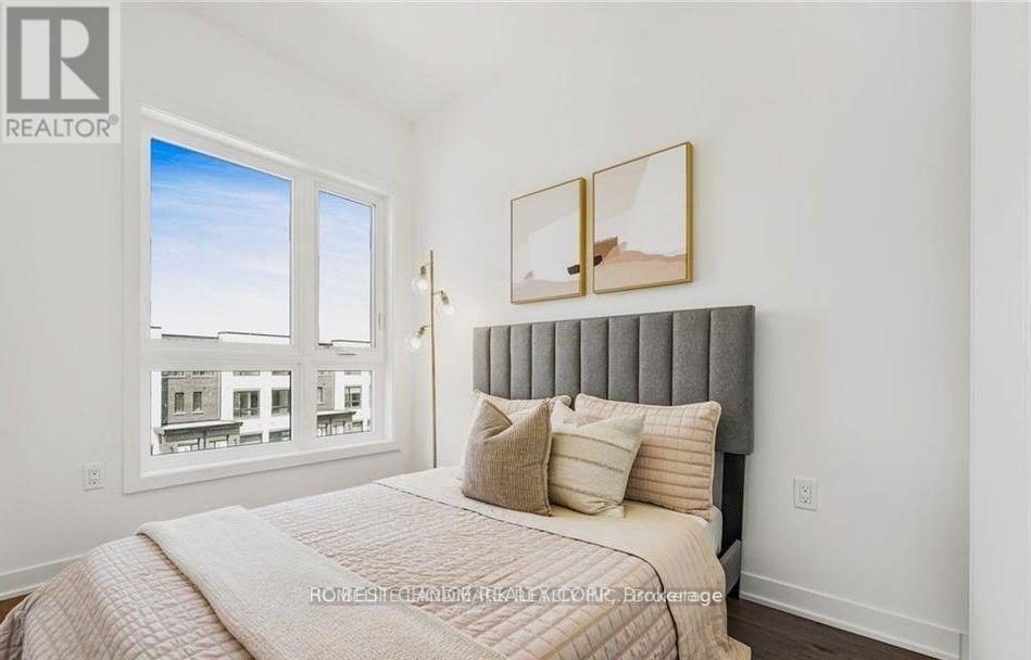 3058 Trailside Drive, Oakville, Ontario  L6M 4M2 - Photo 10 - W13021564