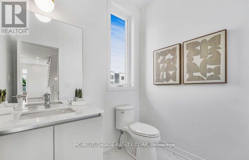 3058 Trailside Drive, Oakville, Ontario  L6M 4M2 - Photo 11 - W13021564