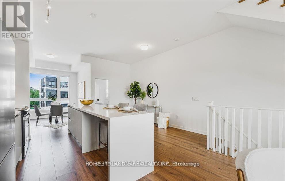 3058 Trailside Drive, Oakville, Ontario  L6M 4M2 - Photo 7 - W13021564