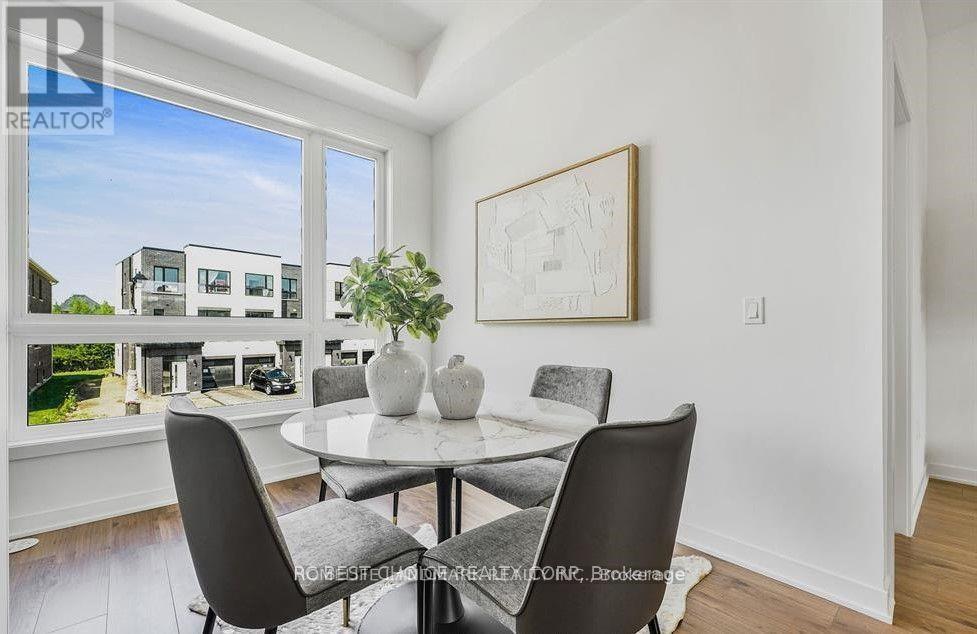 3058 Trailside Drive, Oakville, Ontario  L6M 4M2 - Photo 9 - W13021564