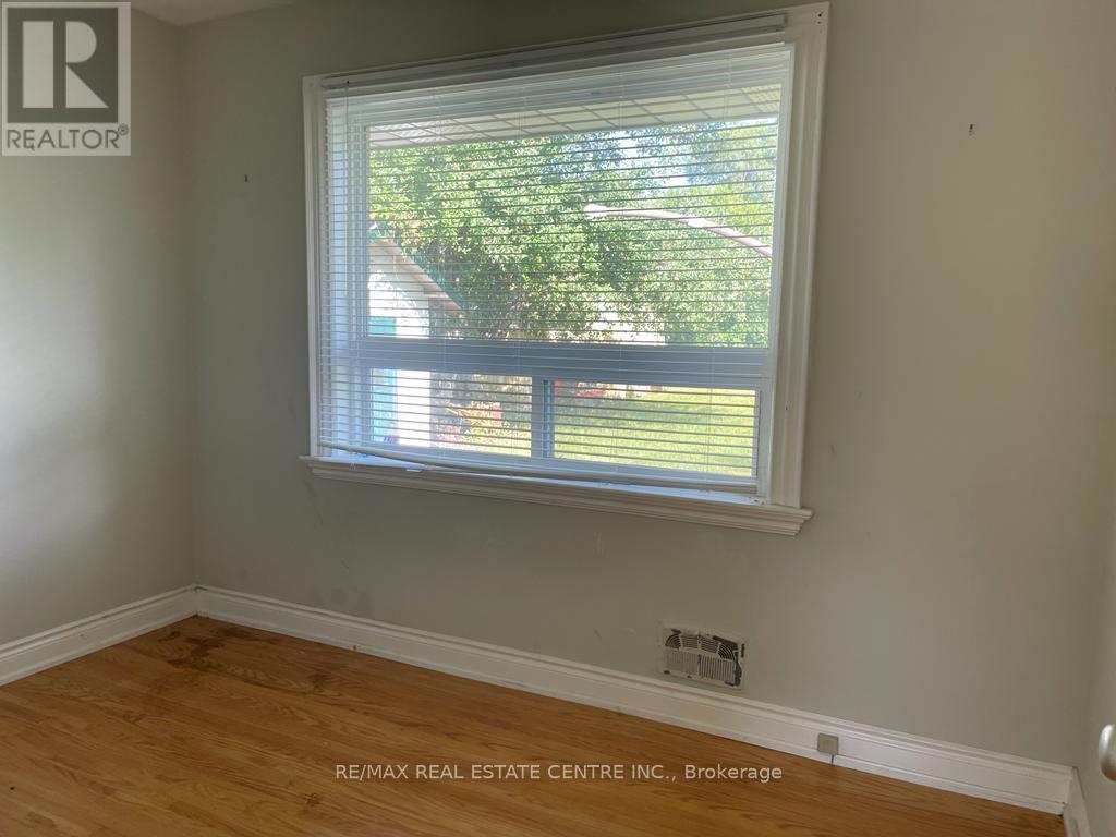 2431 Thorn Lodge Drive, Mississauga, Ontario  L5K 1K8 - Photo 13 - W13021574