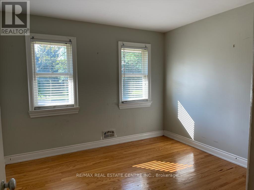 2431 Thorn Lodge Drive, Mississauga, Ontario  L5K 1K8 - Photo 16 - W13021574