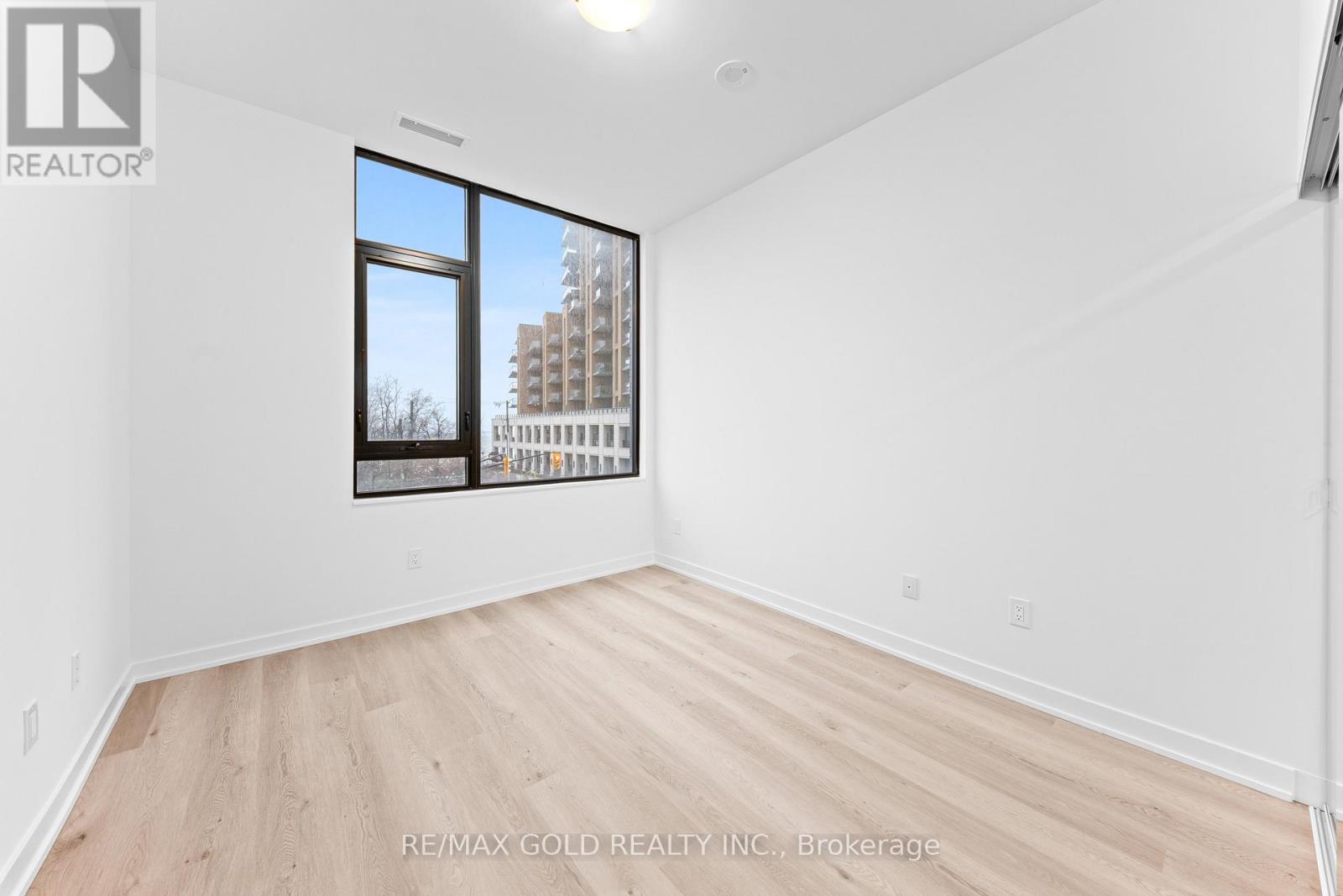 214 - 2075 Lakeshore Road, Burlington, Ontario  L7R 1E2 - Photo 34 - W13021596