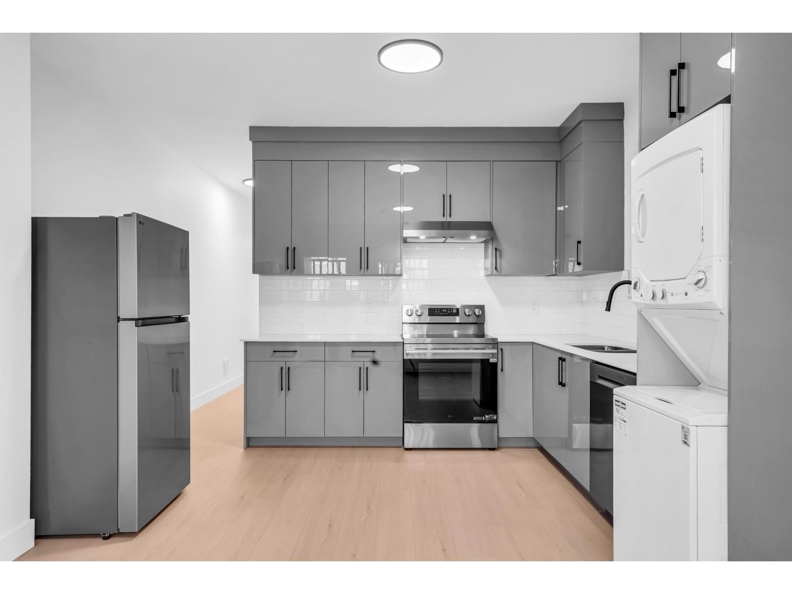 6918 204a Street, Langley, British Columbia  V2Y 0W4 - Photo 38 - R3113353