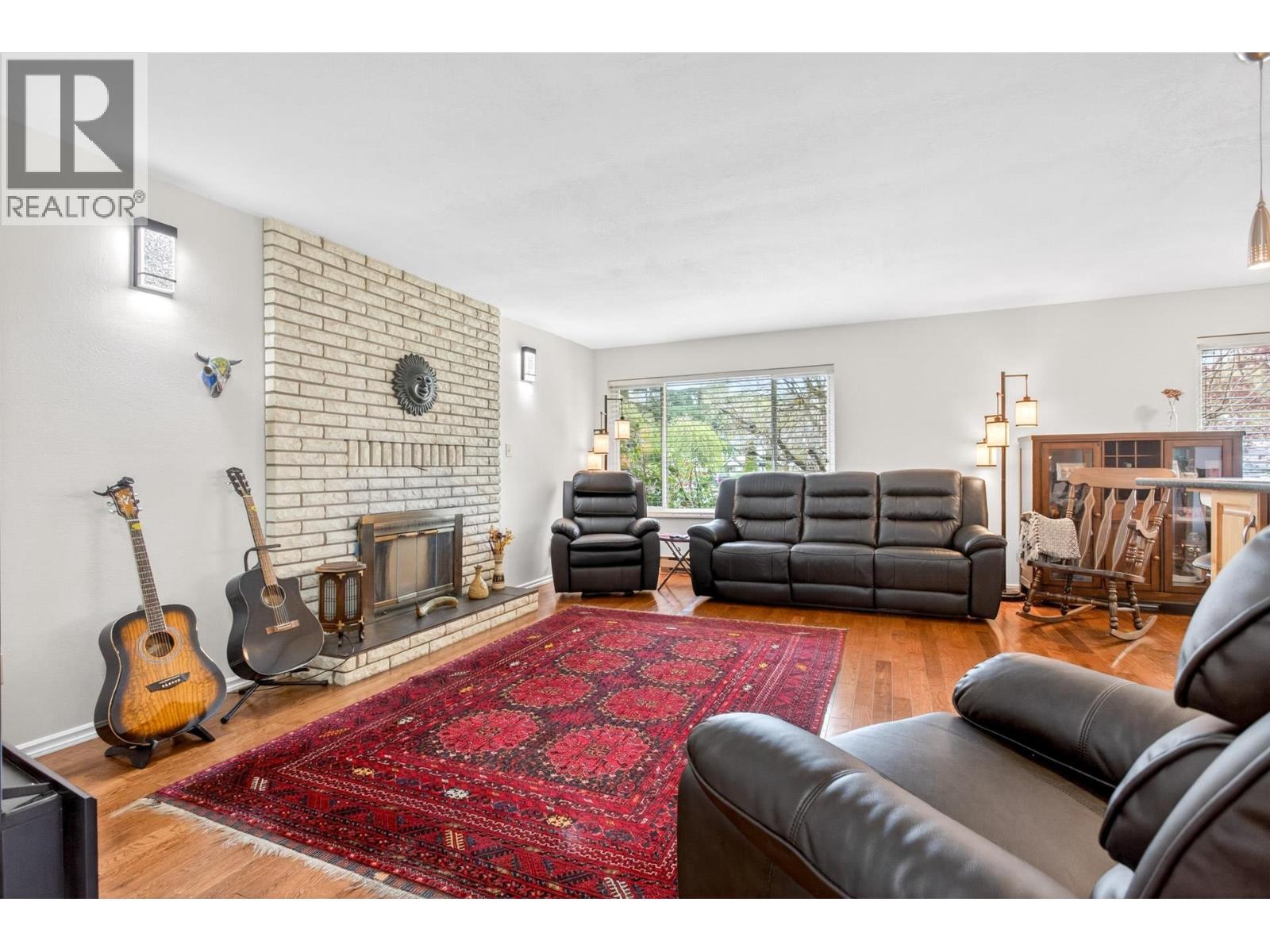 2176 Laurier Avenue, Port Coquitlam, British Columbia  V3B 5N7 - Photo 3 - R3113204