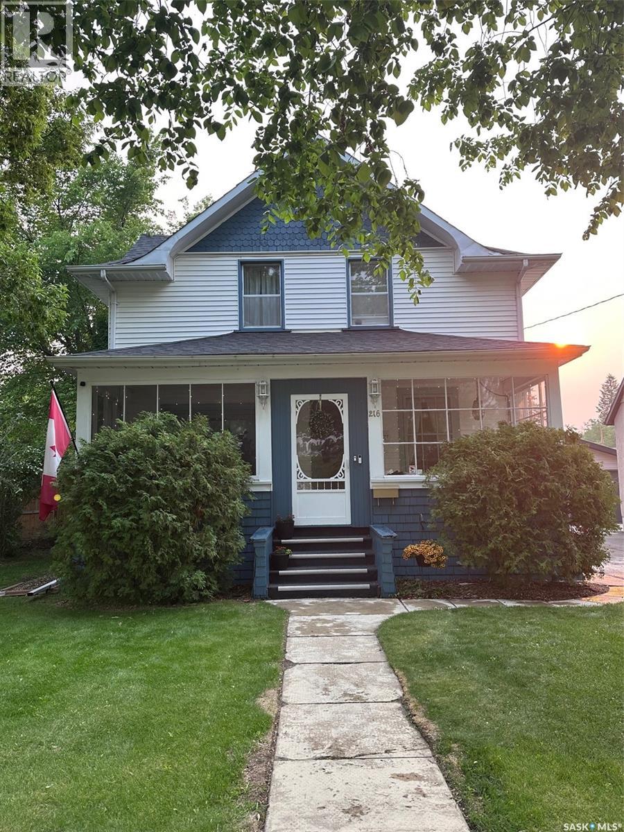 216 Second Avenue N, Yorkton, Saskatchewan  S3N 1G7 - Photo 1 - SK033409