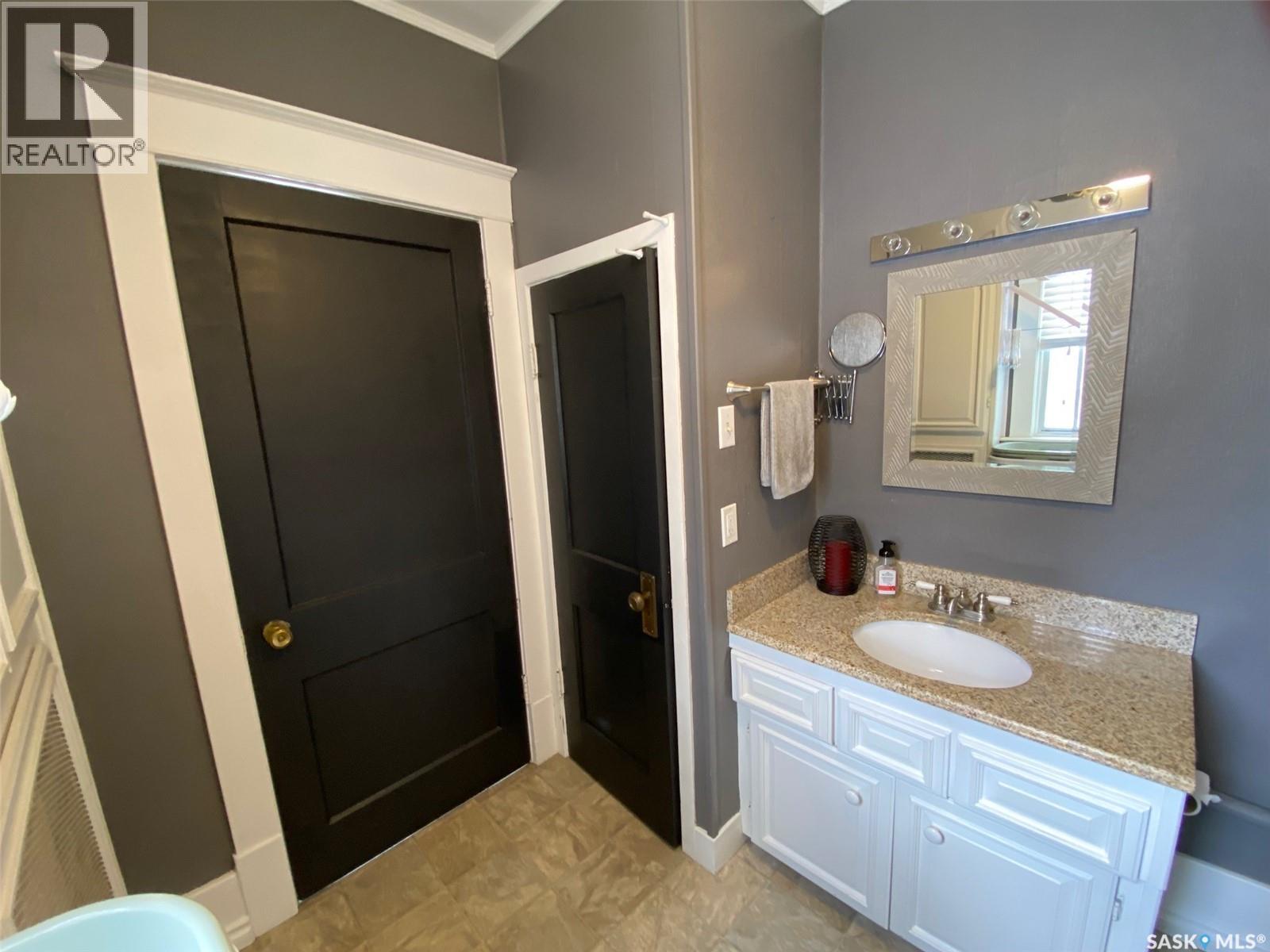 216 Second Avenue N, Yorkton, Saskatchewan  S3N 1G7 - Photo 23 - SK033409