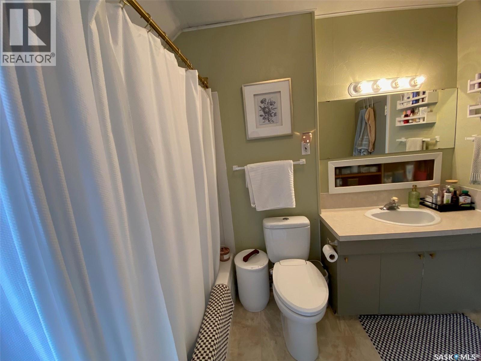 216 Second Avenue N, Yorkton, Saskatchewan  S3N 1G7 - Photo 32 - SK033409