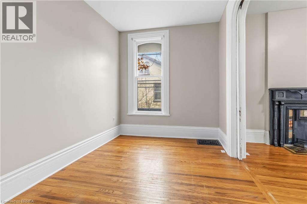 74 Pearl Street, Brantford, Ontario  N3T 3N7 - Photo 12 - 40820943