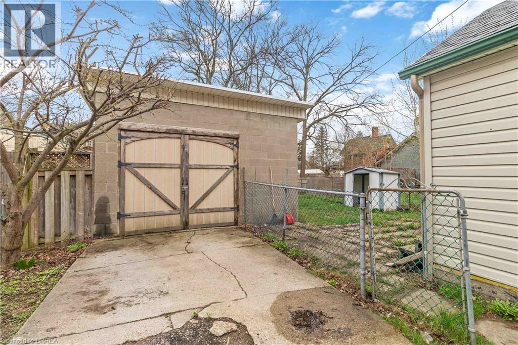 74 Pearl Street, Brantford, Ontario  N3T 3N7 - Photo 37 - 40820943