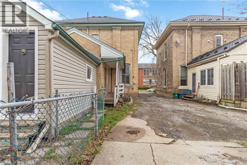 74 Pearl Street, Brantford, Ontario  N3T 3N7 - Photo 38 - 40820943