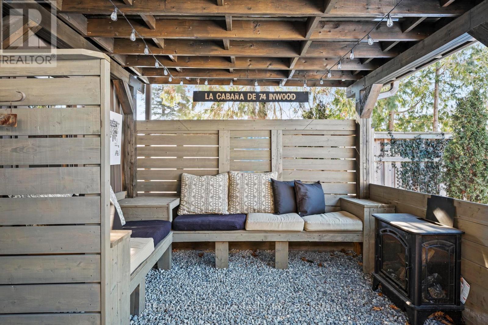 74 Inwood Crescent, Kitchener, Ontario  N2M 2M1 - Photo 4 - X12860246