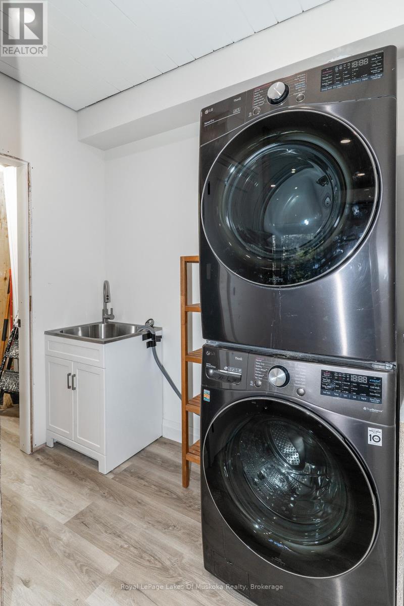 1361 Rosseau Lake 2 Road, Muskoka Lakes, Ontario  P0B 1M0 - Photo 12 - X12921032