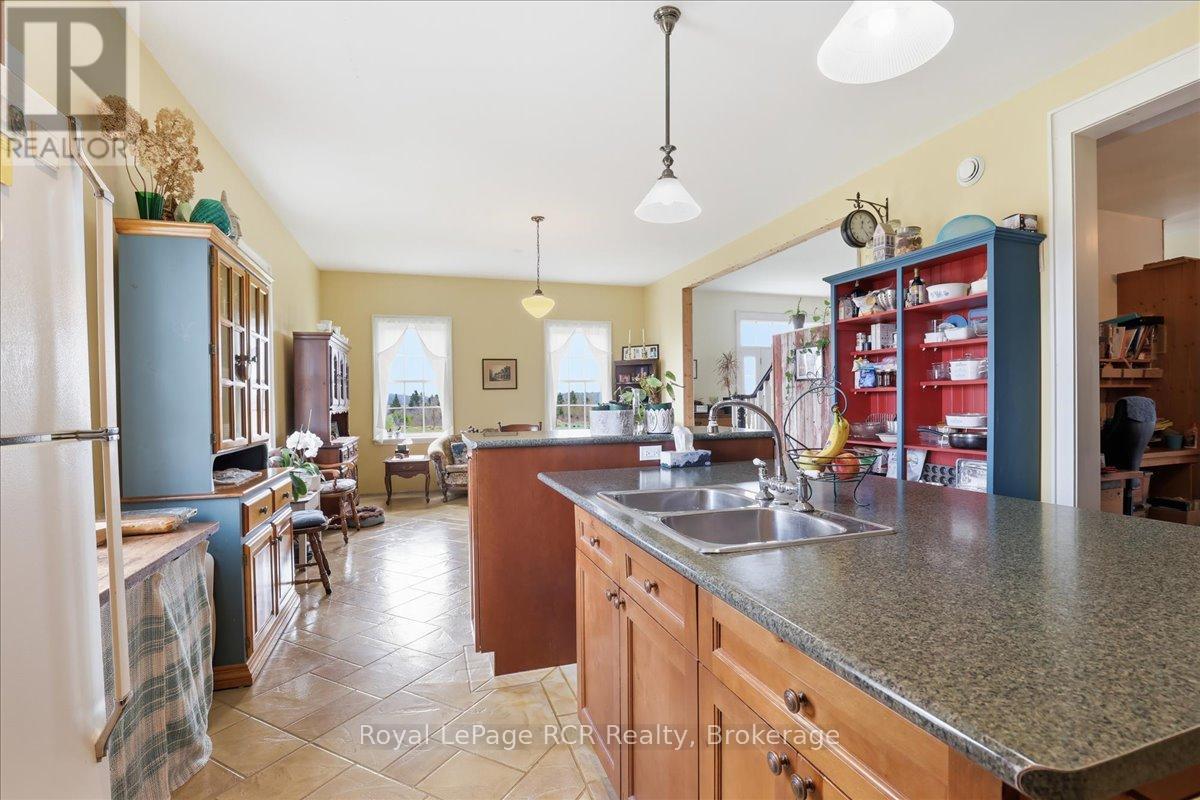 8326 12 Line, Wellington North, Ontario  N0G 1N0 - Photo 5 - X13021328