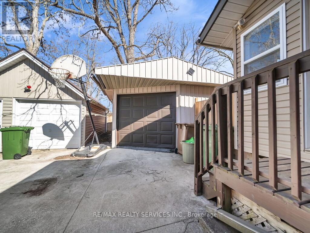 65 Moore Street, St. Thomas, Ontario  N5R 3W4 - Photo 10 - X13021530