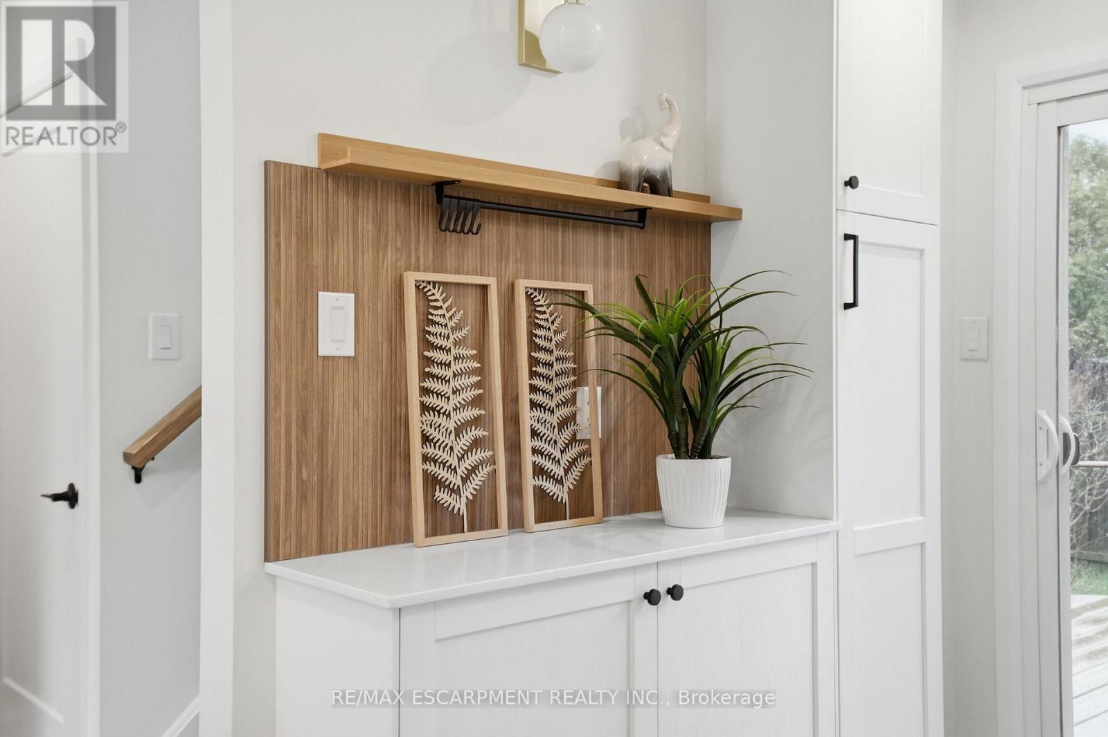 8 Chudleigh Street, Hamilton, Ontario  L9H 7E4 - Photo 12 - X13021578