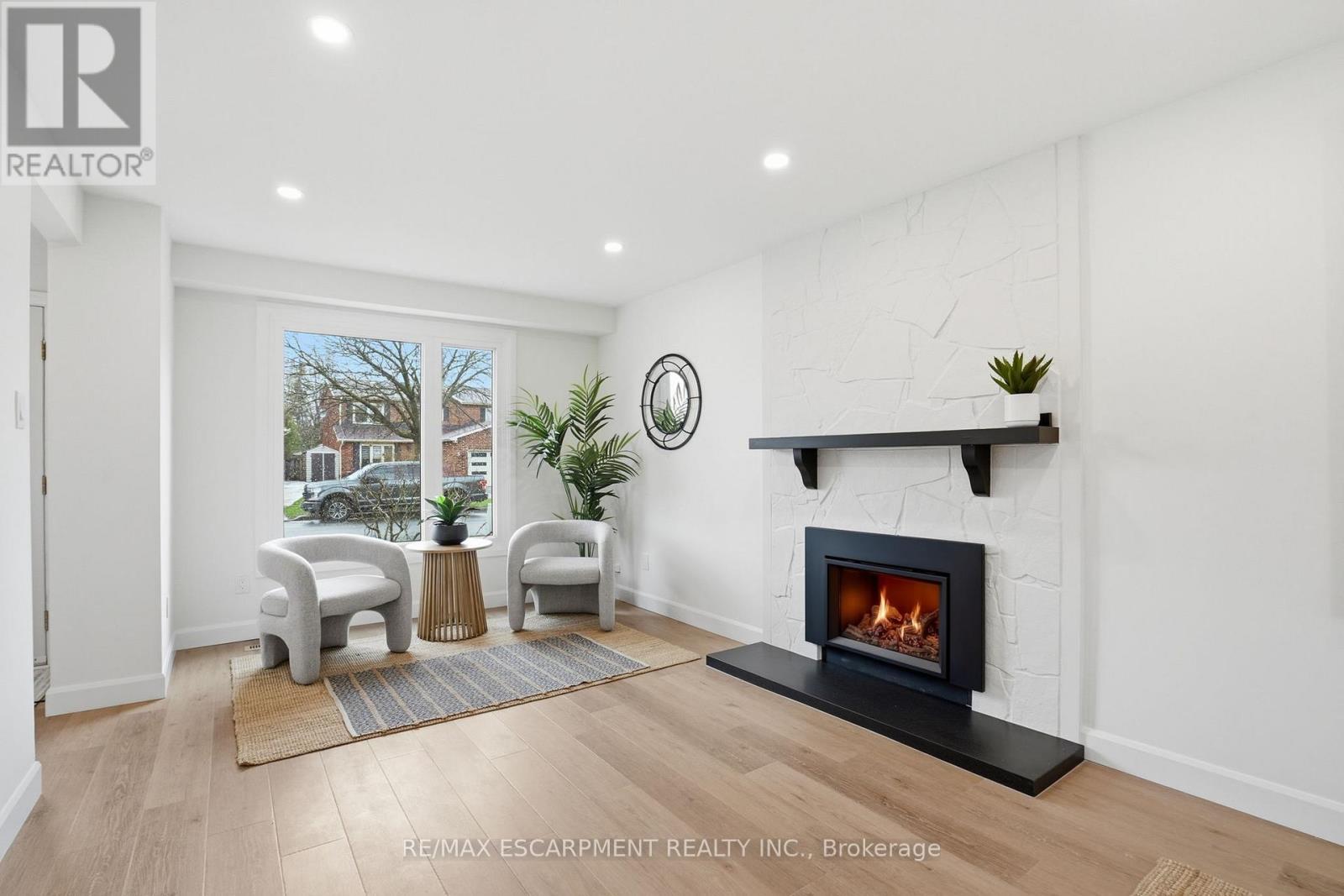 8 Chudleigh Street, Hamilton, Ontario  L9H 7E4 - Photo 15 - X13021578