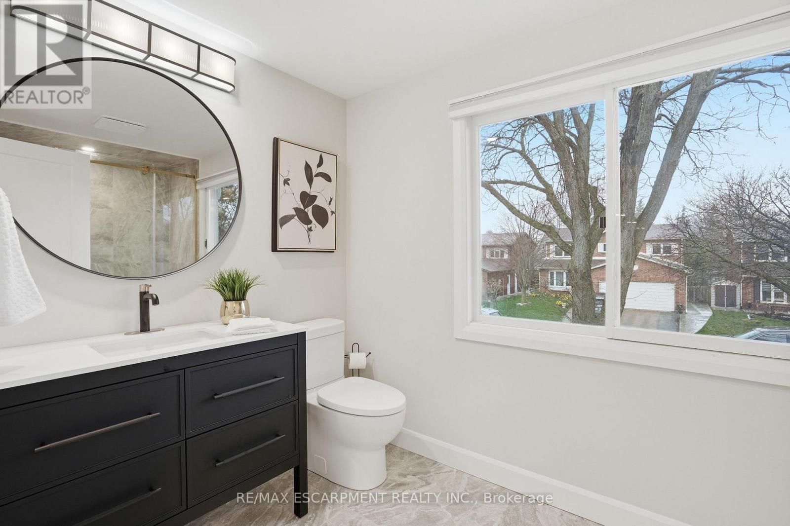 8 Chudleigh Street, Hamilton, Ontario  L9H 7E4 - Photo 22 - X13021578