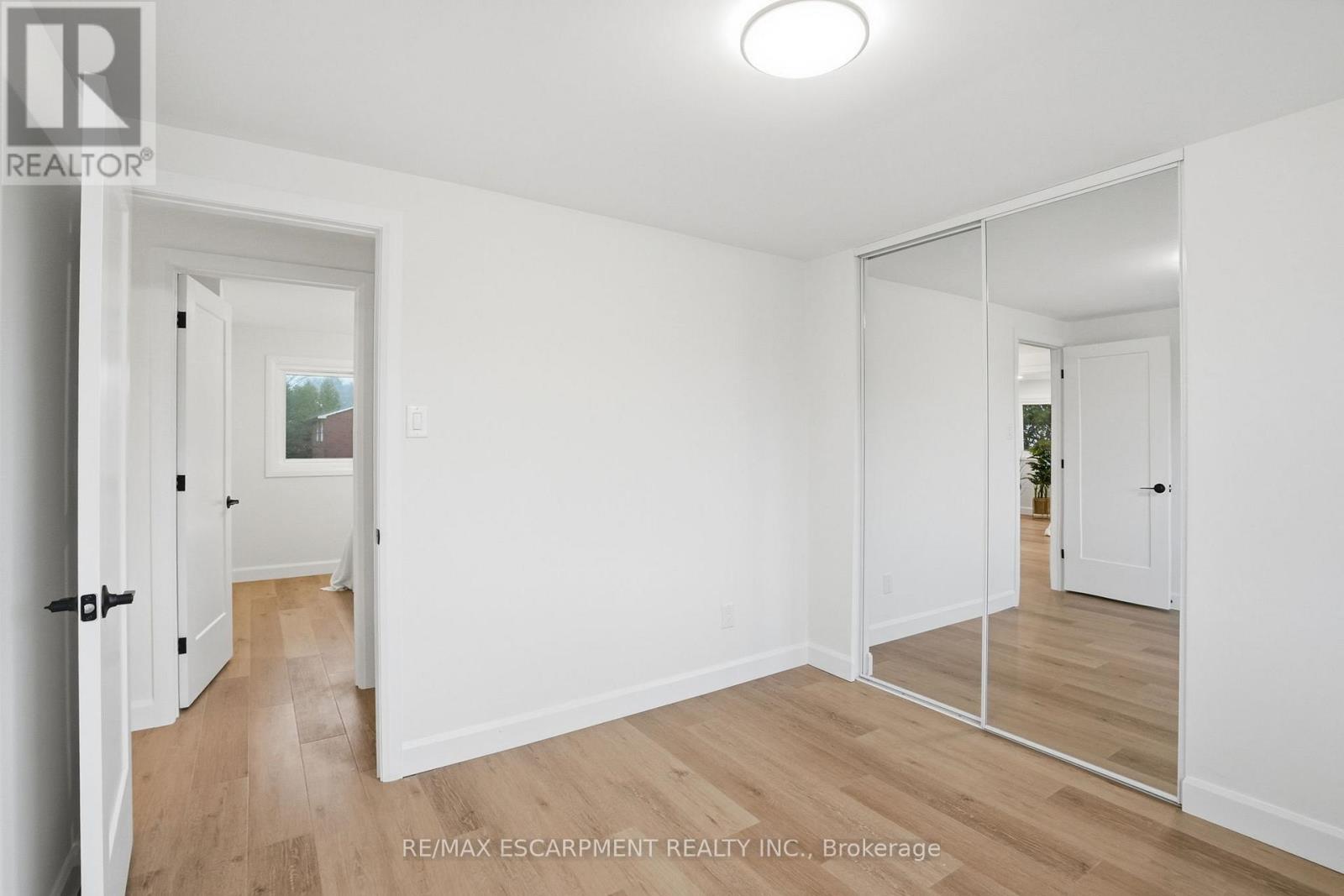 8 Chudleigh Street, Hamilton, Ontario  L9H 7E4 - Photo 30 - X13021578