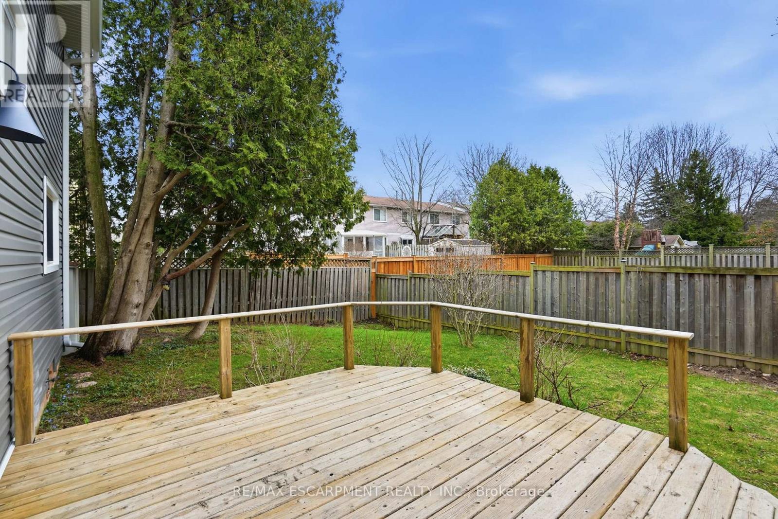 8 Chudleigh Street, Hamilton, Ontario  L9H 7E4 - Photo 35 - X13021578