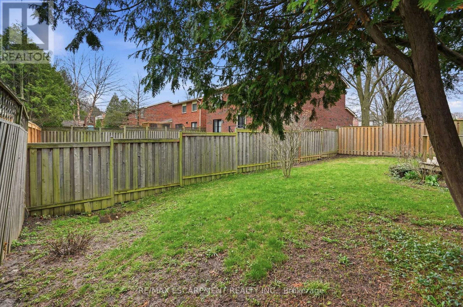 8 Chudleigh Street, Hamilton, Ontario  L9H 7E4 - Photo 39 - X13021578