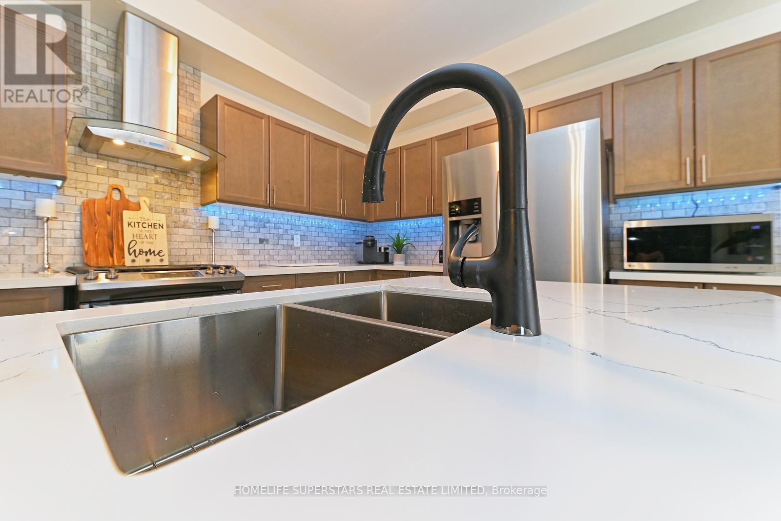 39 Knotty Pine Avenue, Cambridge, Ontario  N3H 0B8 - Photo 13 - X13021584