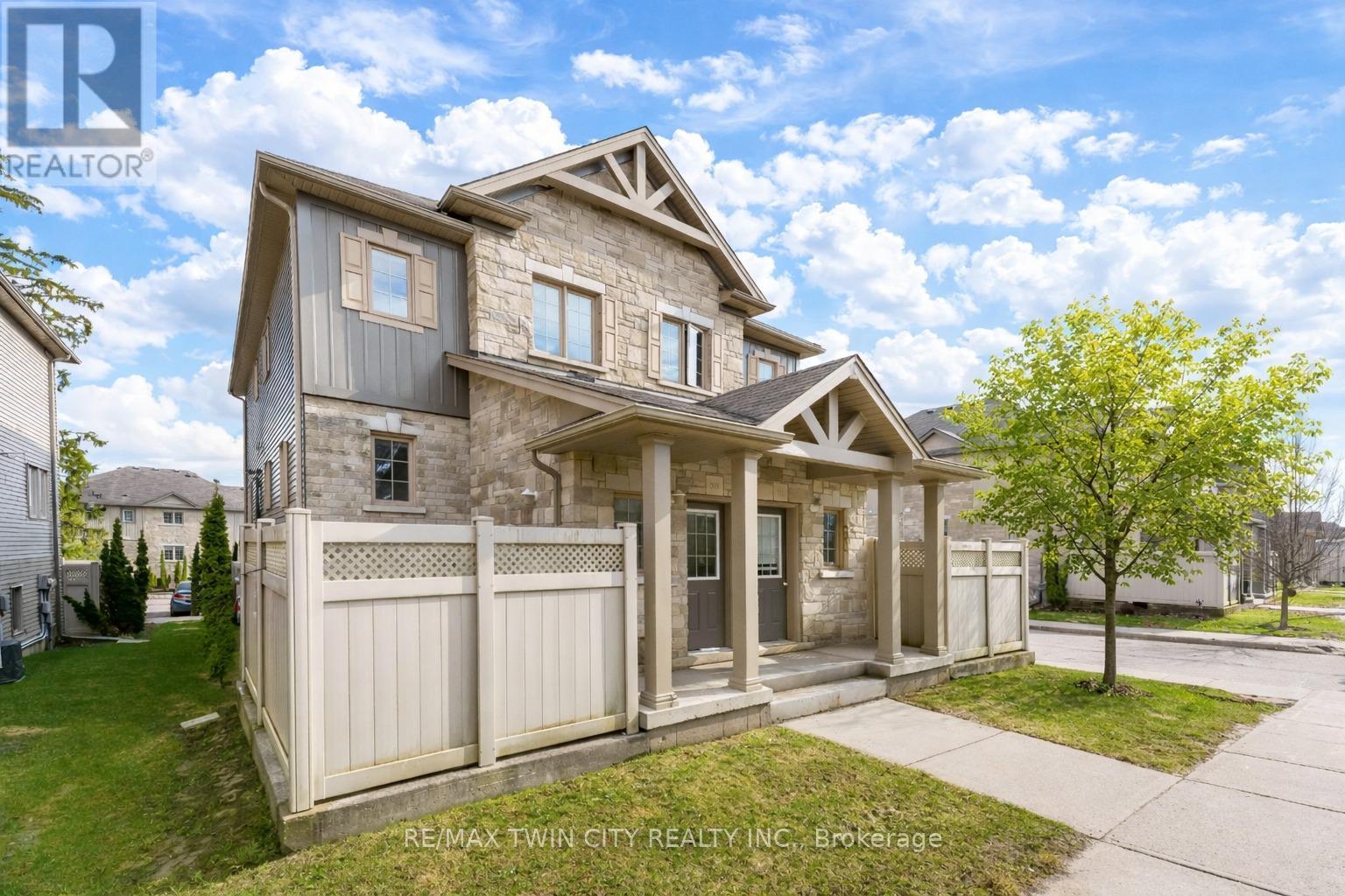 5b - 931 Glasgow Street, Kitchener, Ontario  N2N 0B6 - Photo 2 - X13021606