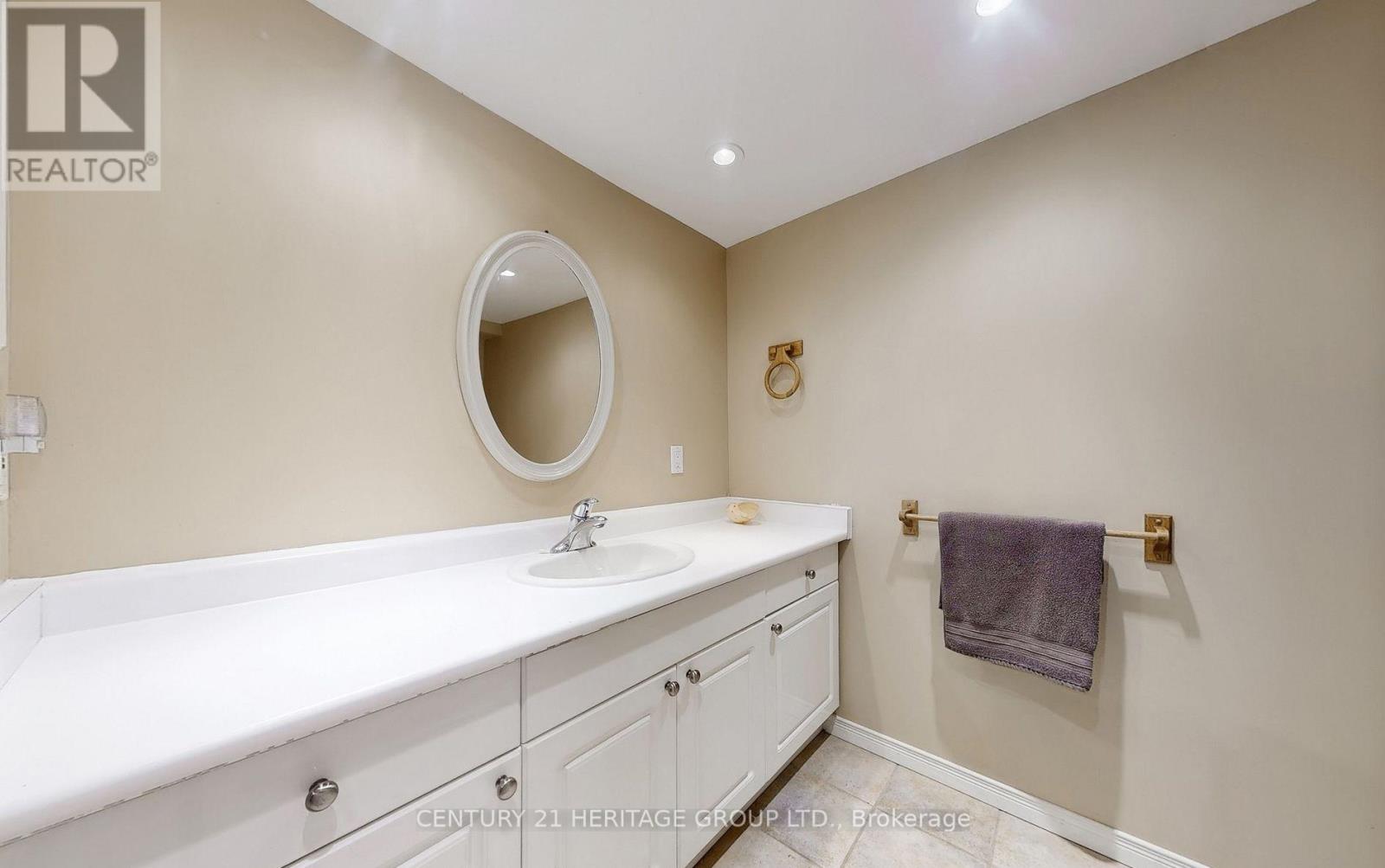 242 Joicey Boulevard, Toronto, Ontario  M5M 2V7 - Photo 22 - C13021102