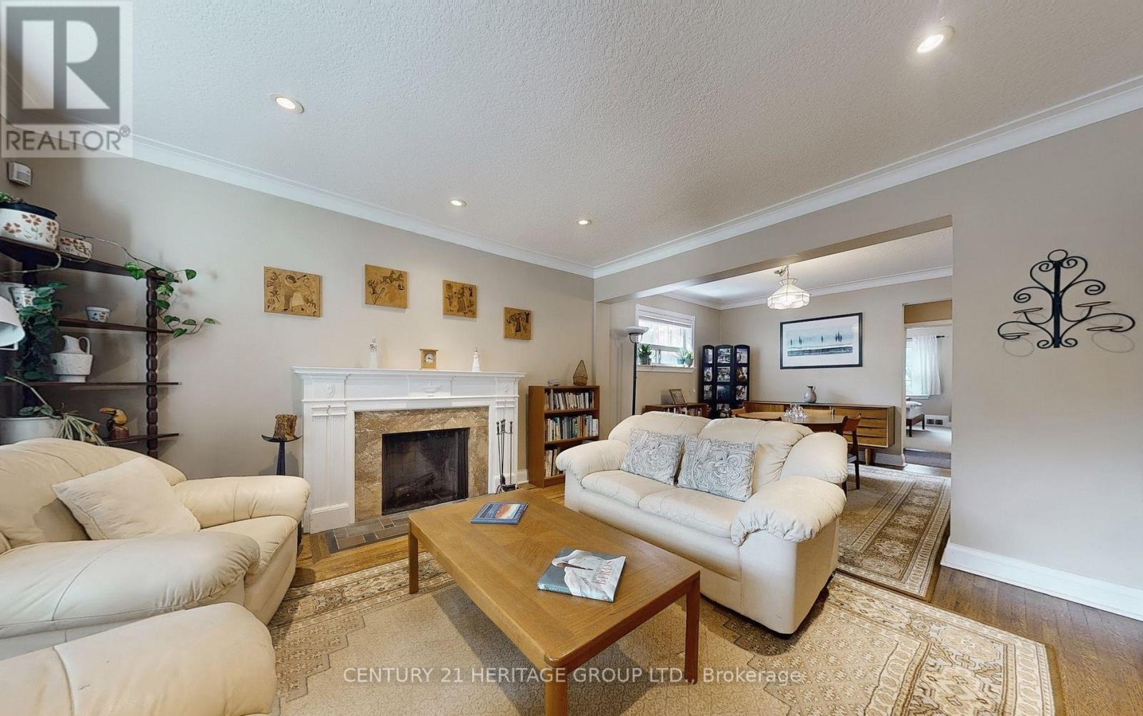 242 Joicey Boulevard, Toronto, Ontario  M5M 2V7 - Photo 3 - C13021102