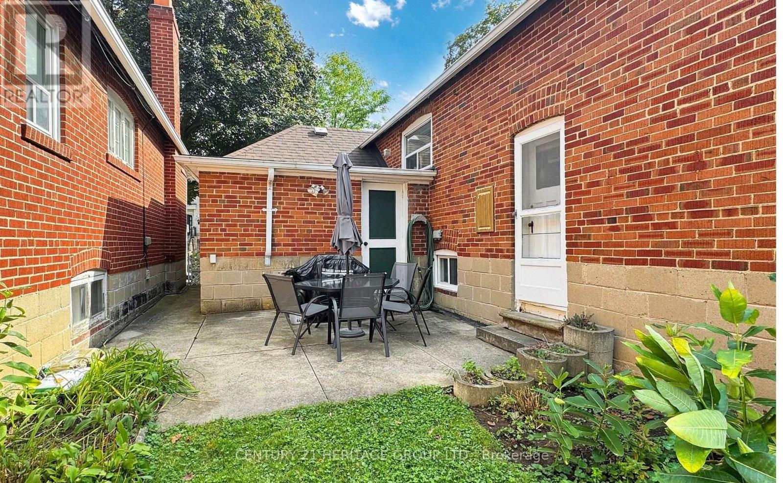 242 Joicey Boulevard, Toronto, Ontario  M5M 2V7 - Photo 25 - C13021102