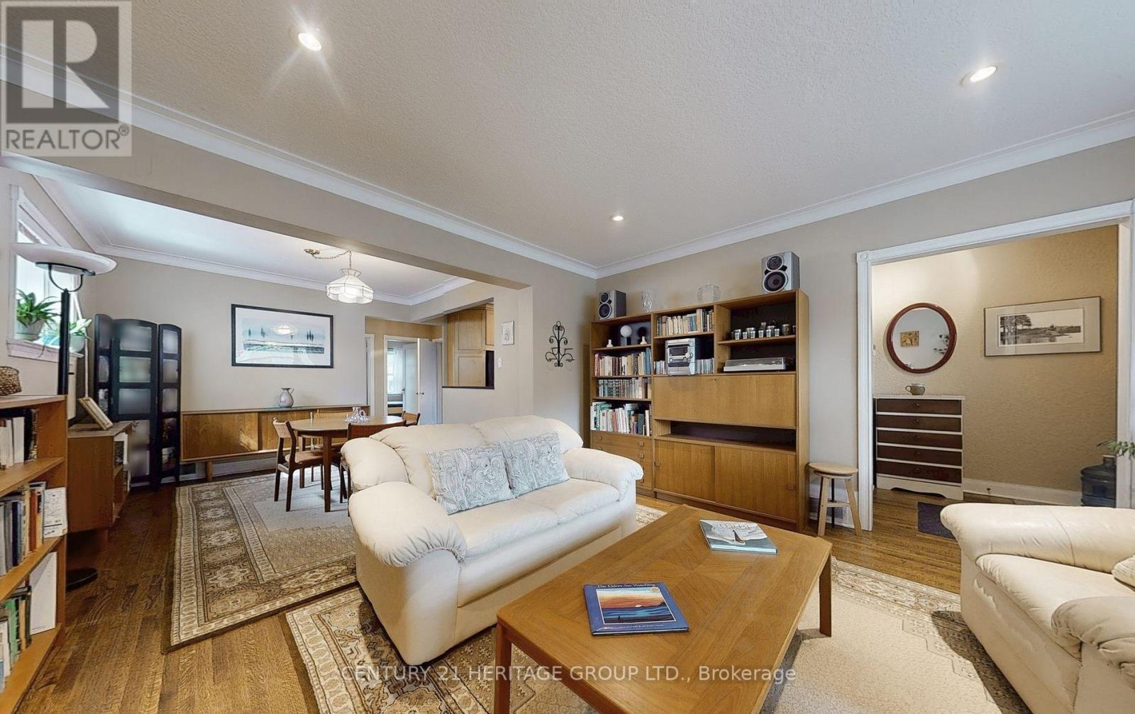 242 Joicey Boulevard, Toronto, Ontario  M5M 2V7 - Photo 5 - C13021102