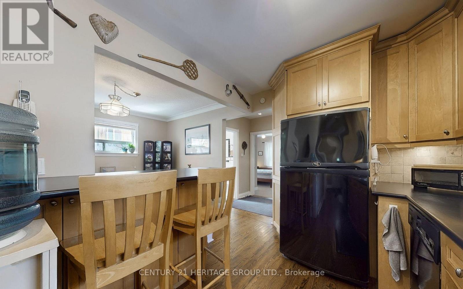 242 Joicey Boulevard, Toronto, Ontario  M5M 2V7 - Photo 8 - C13021102