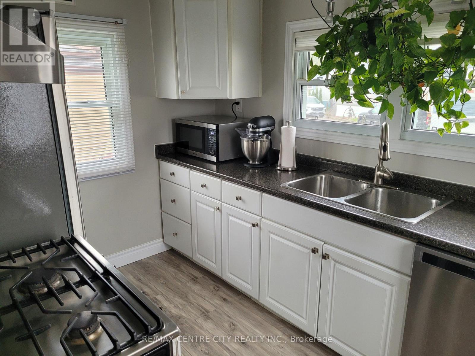 41 - 2189 Dundas Street E, London East, Ontario  N5V 1H3 - Photo 4 - X12866096