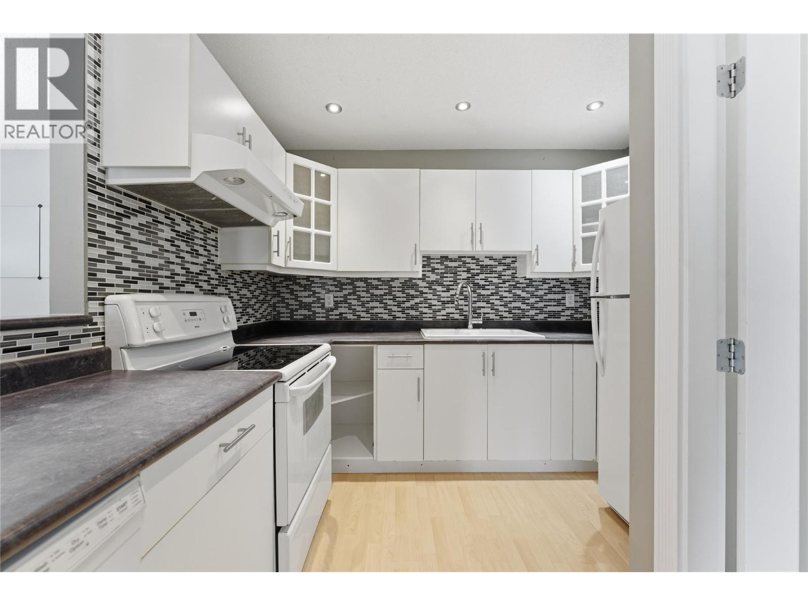 2100 43 Avenue Unit# 205, Vernon, British Columbia  V1T 3K5 - Photo 8 - 10383750