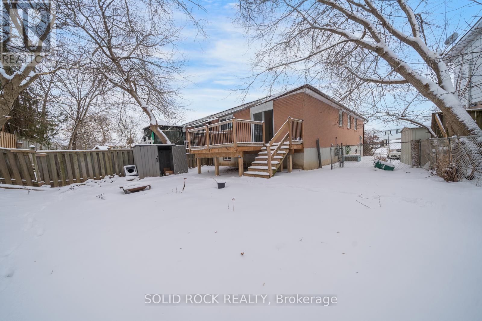 708 Jackson Court, Newmarket, Ontario  L3Y 5A6 - Photo 38 - N12902386