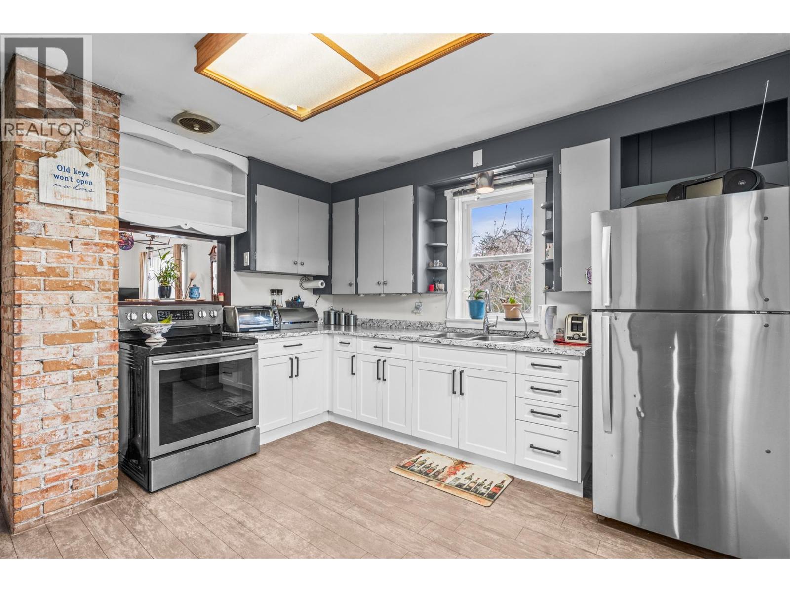 4000a 30 Avenue, Vernon, British Columbia  V1T 2G3 - Photo 8 - 10382325