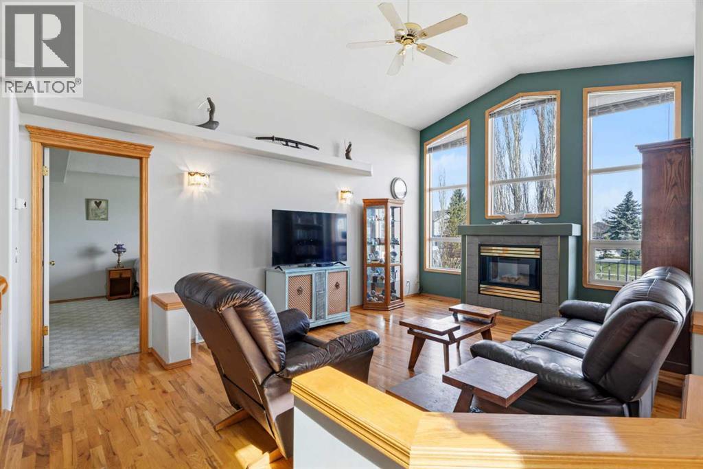 15 Cambridge Glen Drive, Strathmore, Alberta  T1P 1N3 - Photo 8 - A2303433