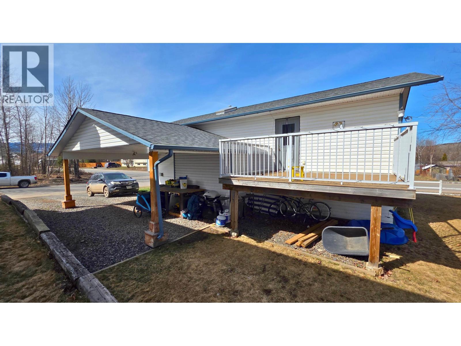 1982 Elliott Crescent, Houston, British Columbia  V0J 1Z0 - Photo 2 - R3093047