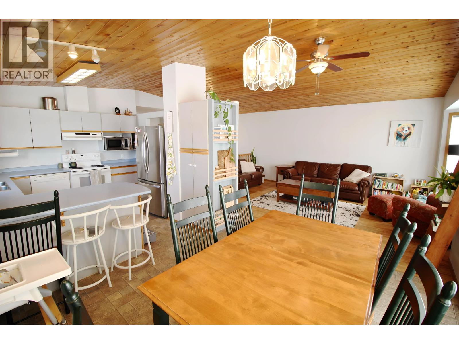 1982 Elliott Crescent, Houston, British Columbia  V0J 1Z0 - Photo 10 - R3093047