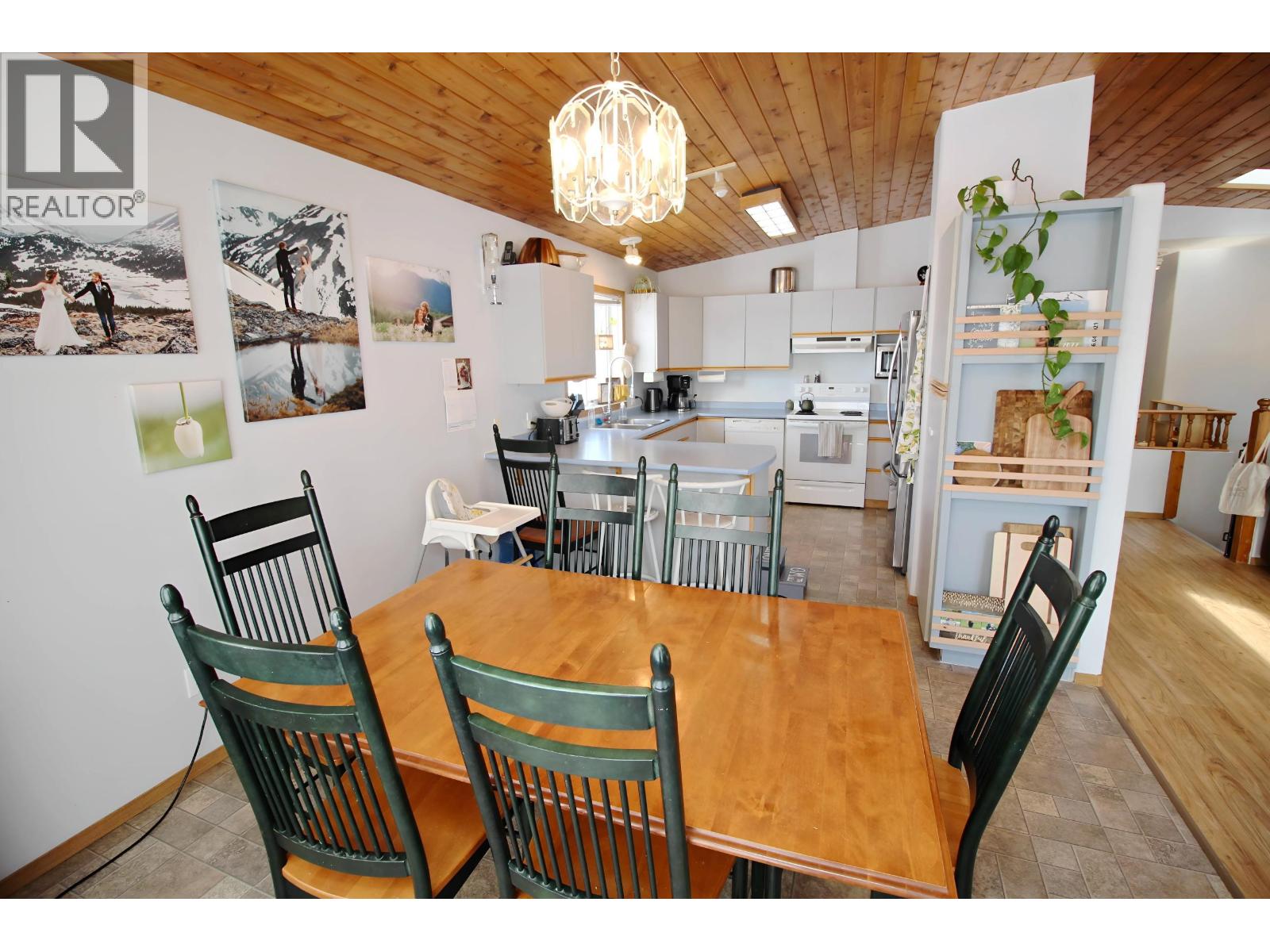 1982 Elliott Crescent, Houston, British Columbia  V0J 1Z0 - Photo 9 - R3093047