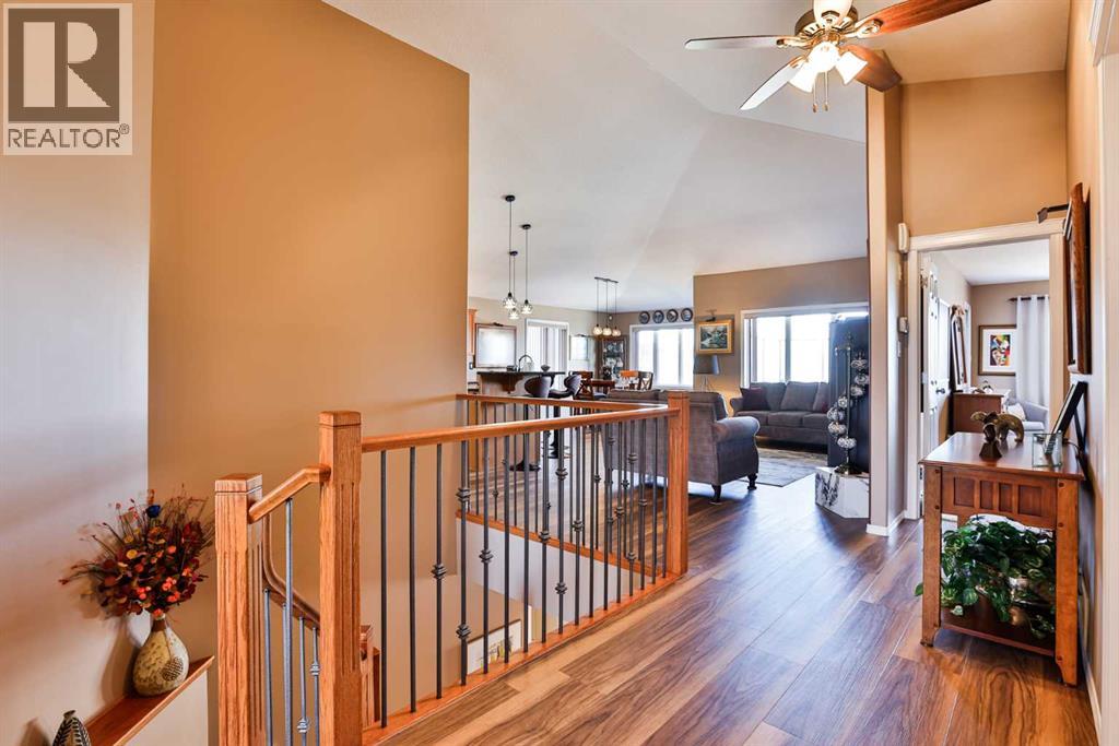 605 Sunridge Crescent W, Lethbridge, Alberta  T1J 0T4 - Photo 4 - A2295177