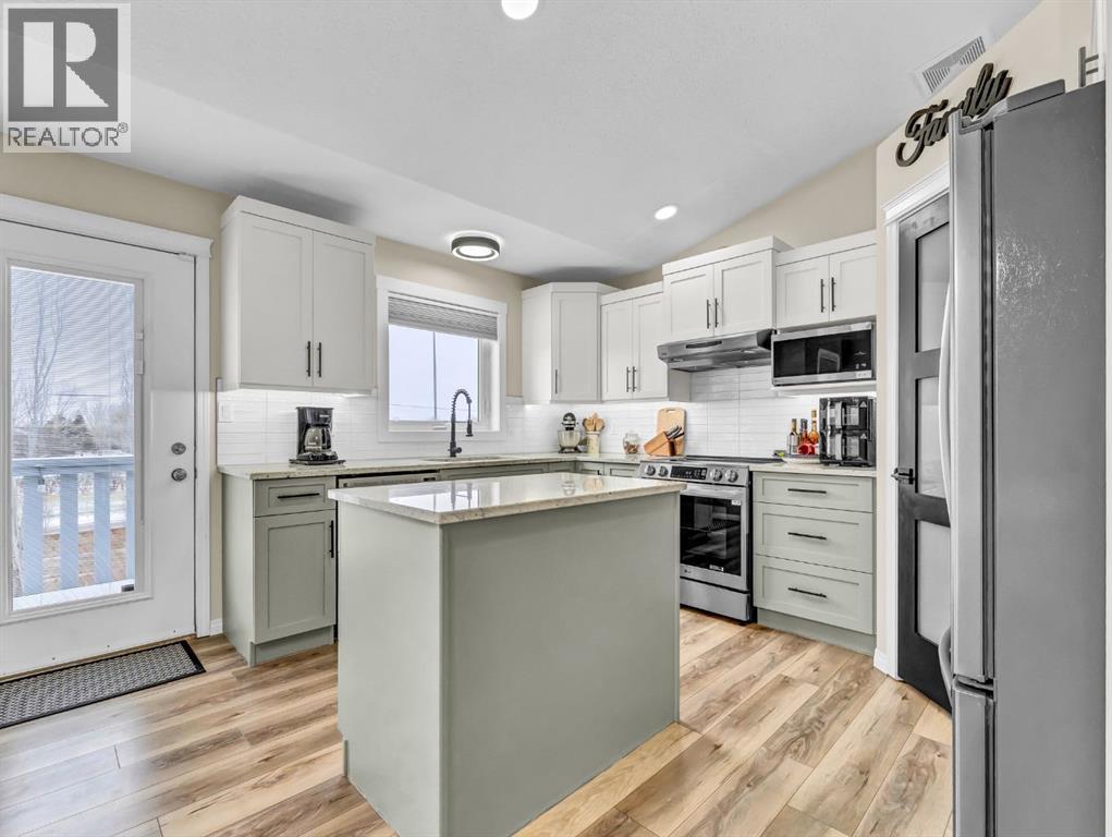 113 Vista Road Se, Medicine Hat, Alberta  T1B 4X6 - Photo 14 - A2302542