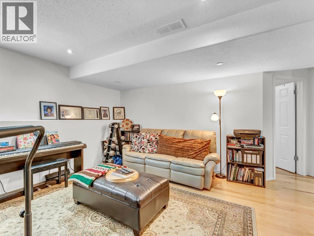 113 Vista Road Se, Medicine Hat, Alberta  T1B 4X6 - Photo 30 - A2302542