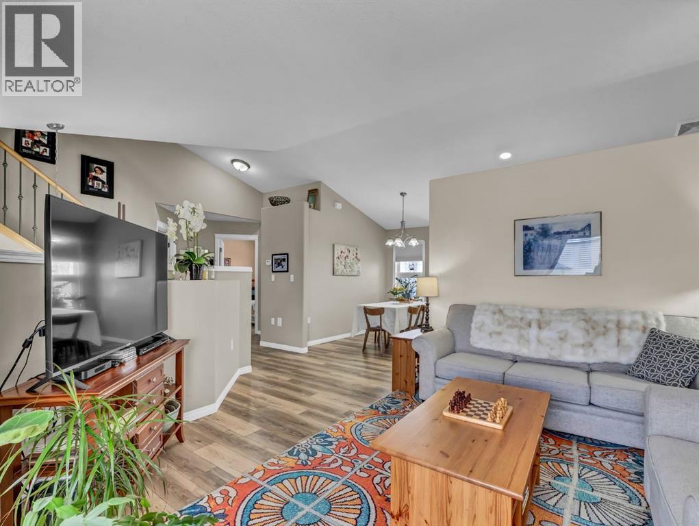 113 Vista Road Se, Medicine Hat, Alberta  T1B 4X6 - Photo 9 - A2302542