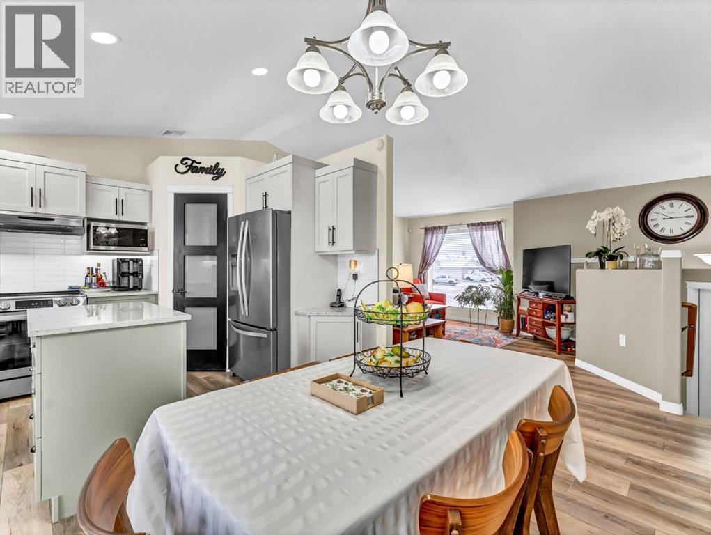 113 Vista Road Se, Medicine Hat, Alberta  T1B 4X6 - Photo 13 - A2302542