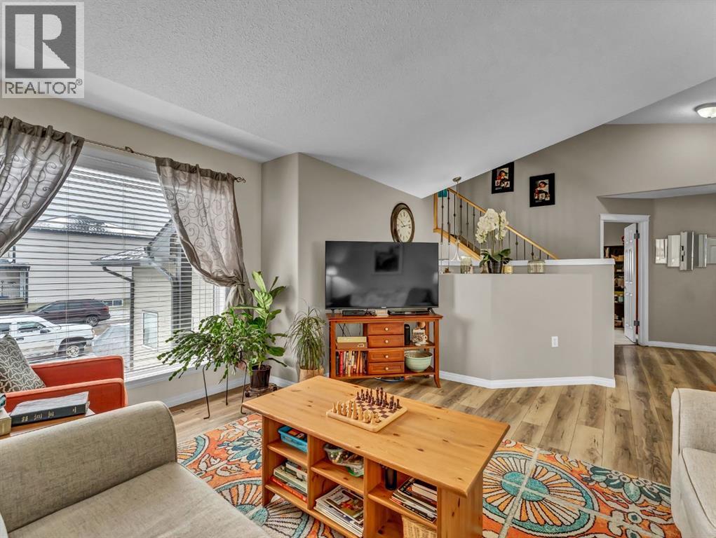 113 Vista Road Se, Medicine Hat, Alberta  T1B 4X6 - Photo 8 - A2302542