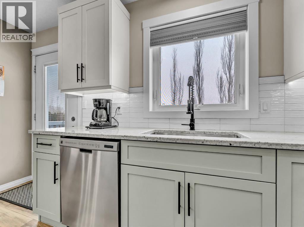 113 Vista Road Se, Medicine Hat, Alberta  T1B 4X6 - Photo 17 - A2302542