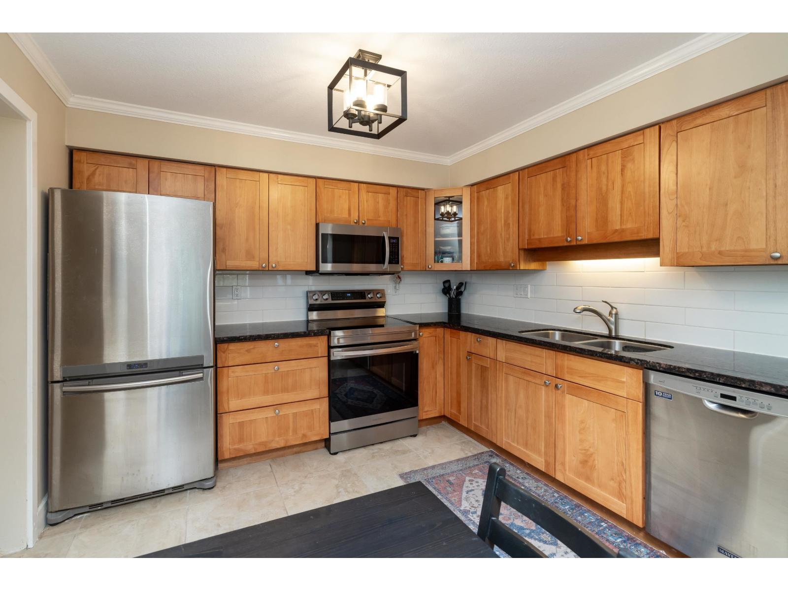 205 1459 Blackwood Street, White Rock, British Columbia  V4B 3V6 - Photo 10 - R3111288